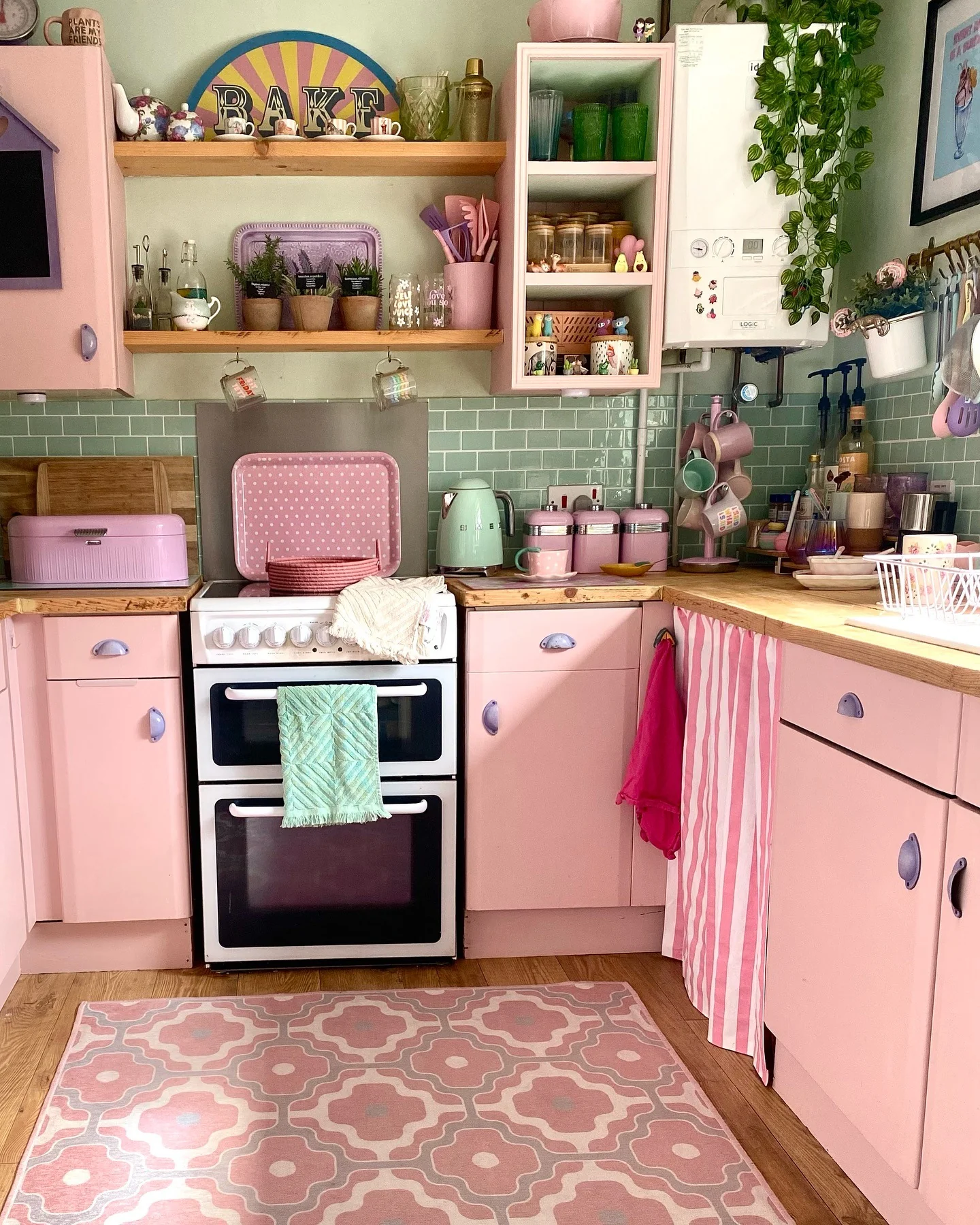 Pink and Gray Floral Rug Adds Patterned Charm