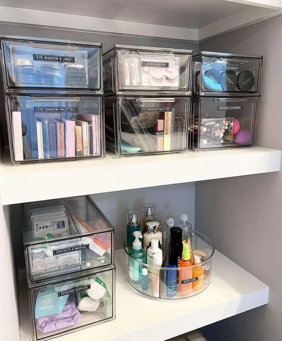 Clear Stacking Drawers That Keep Palettes and Brushes Organized