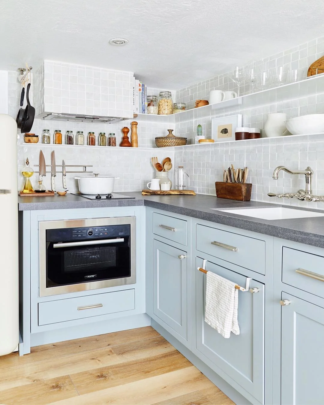 Keep Spices Accessible with Stove-Side Ledges