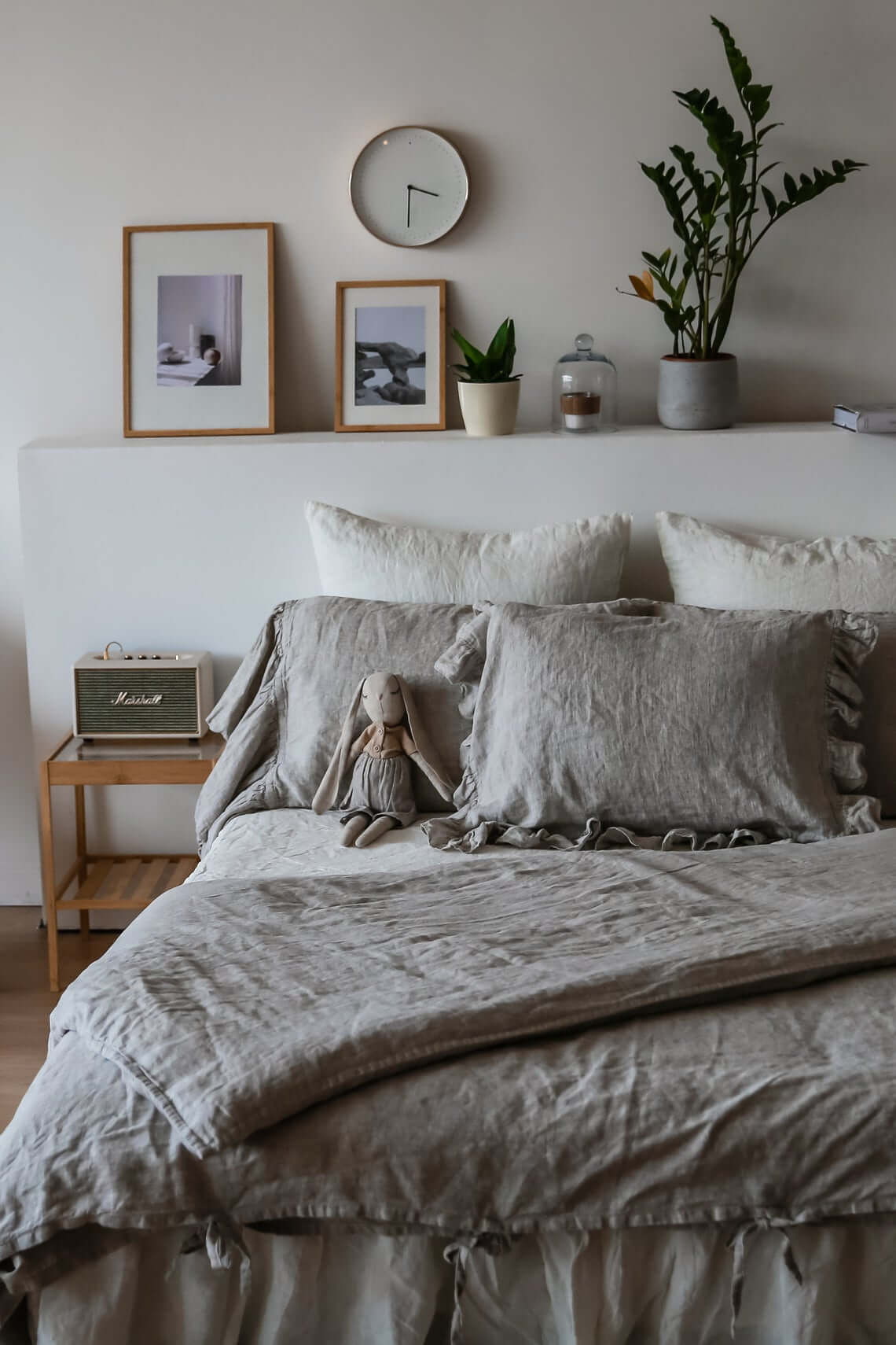 Achieve Serenity with Muted Taupe Linen Bedding