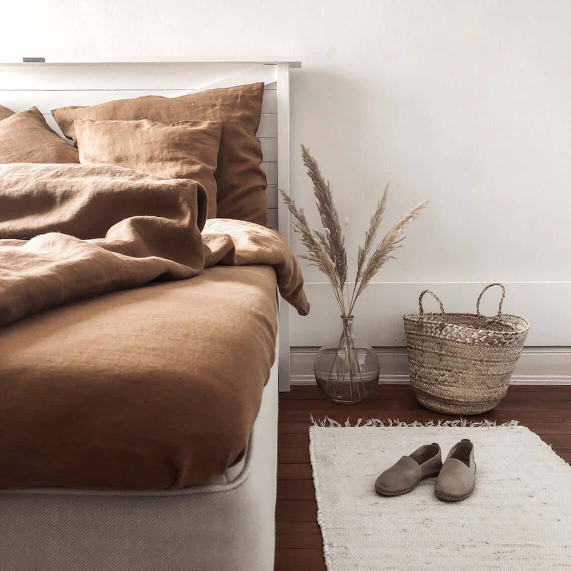 Warm Brown Linen Bedding Creates a Cozy, Grounded Bedroom