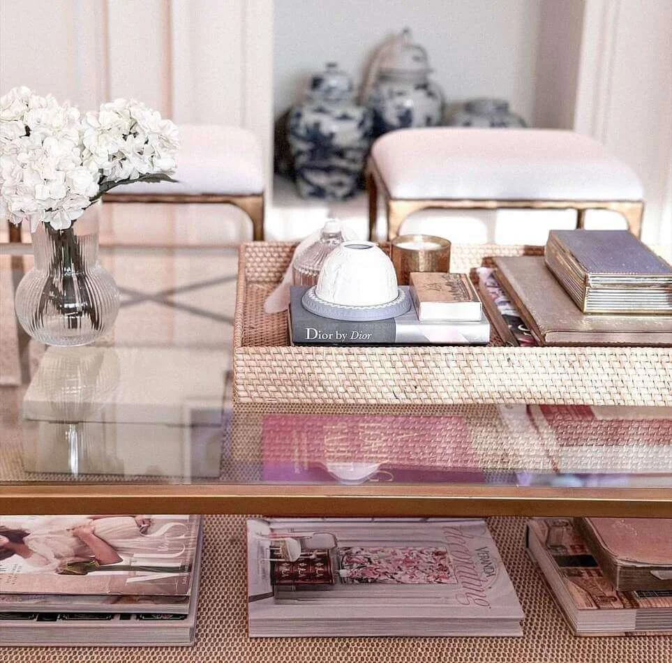 Woven Tray Keeps Decorative Objects Tidy