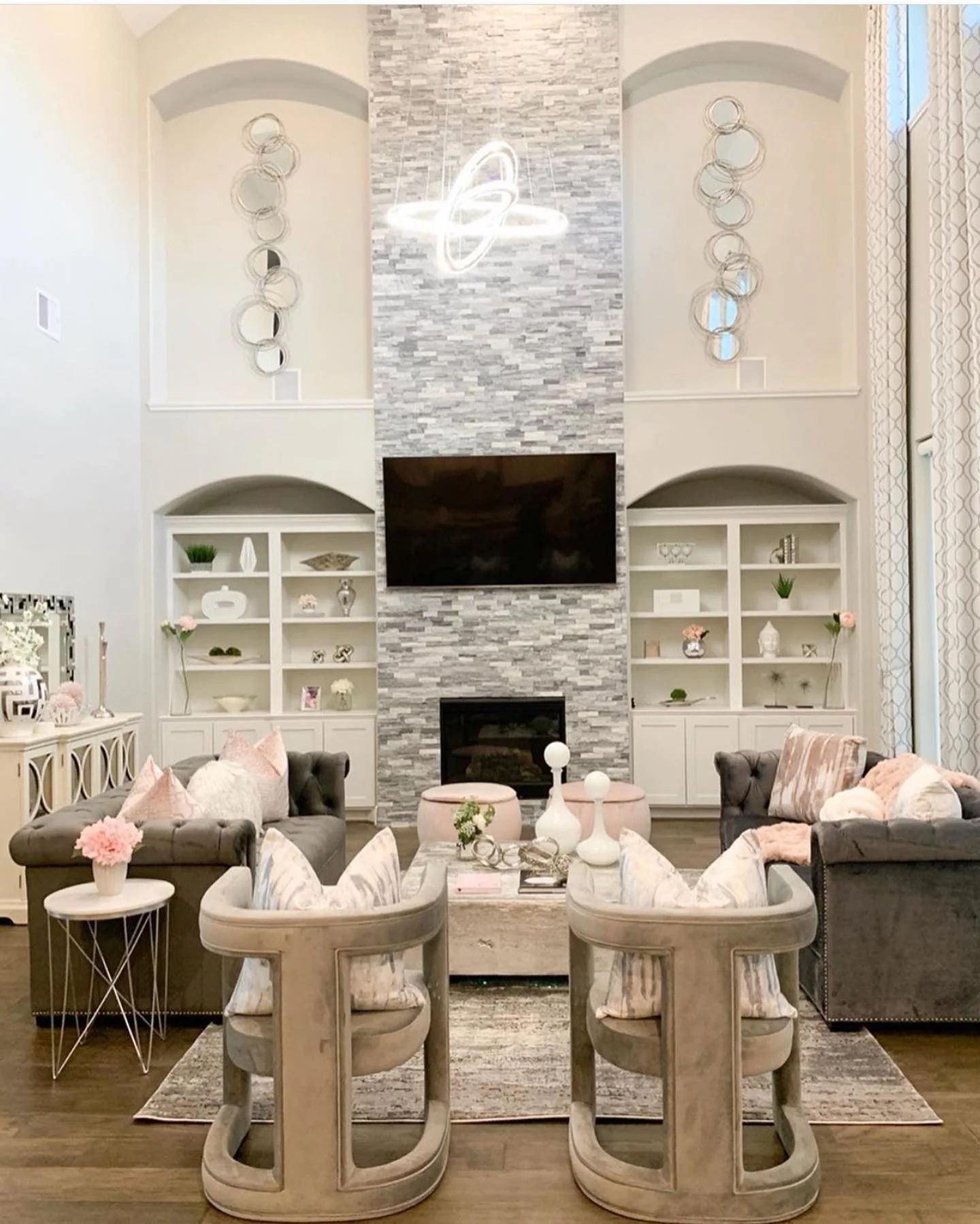 Stacked Mirrored Circles Add Vertical Interest