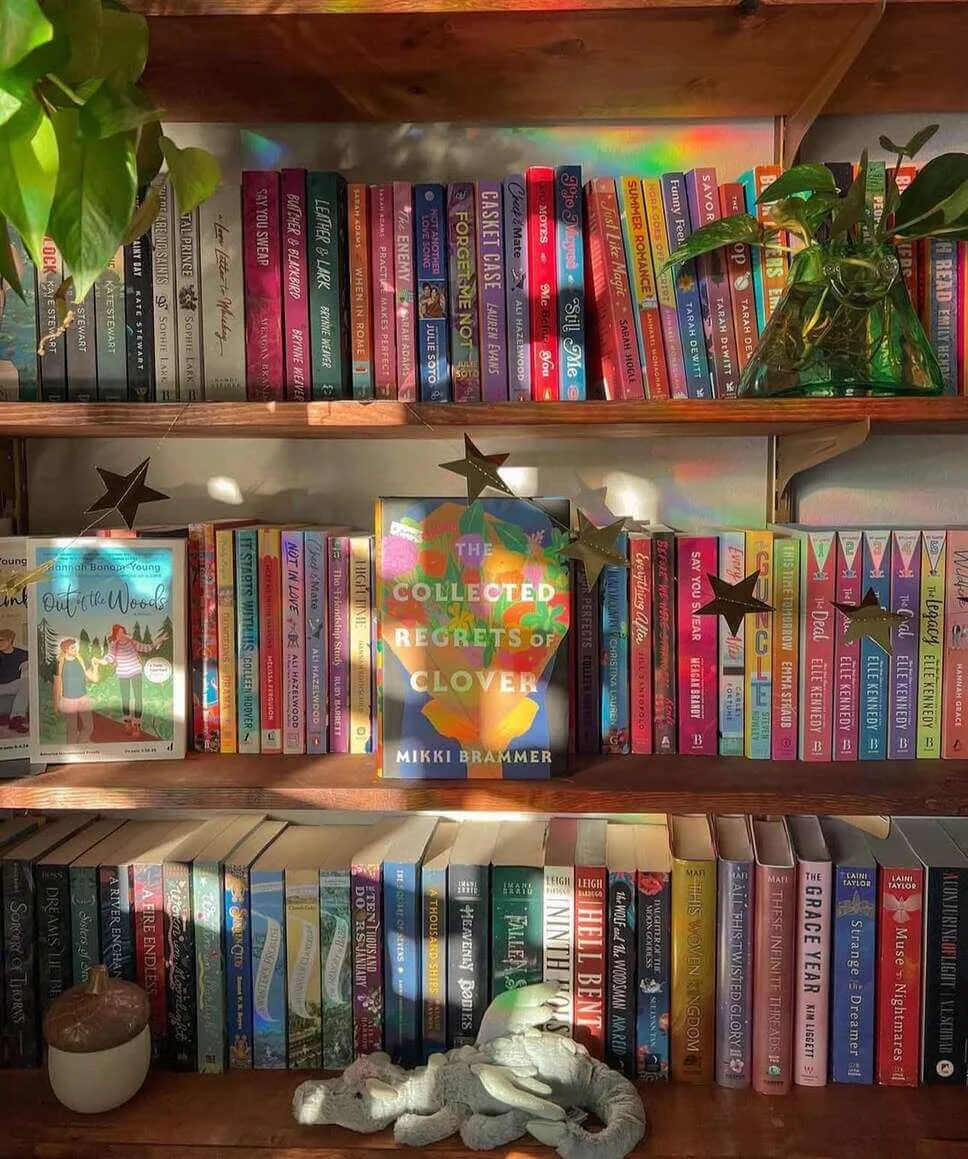 Gold Star Accents Add a Whimsical Touch to Book Displays