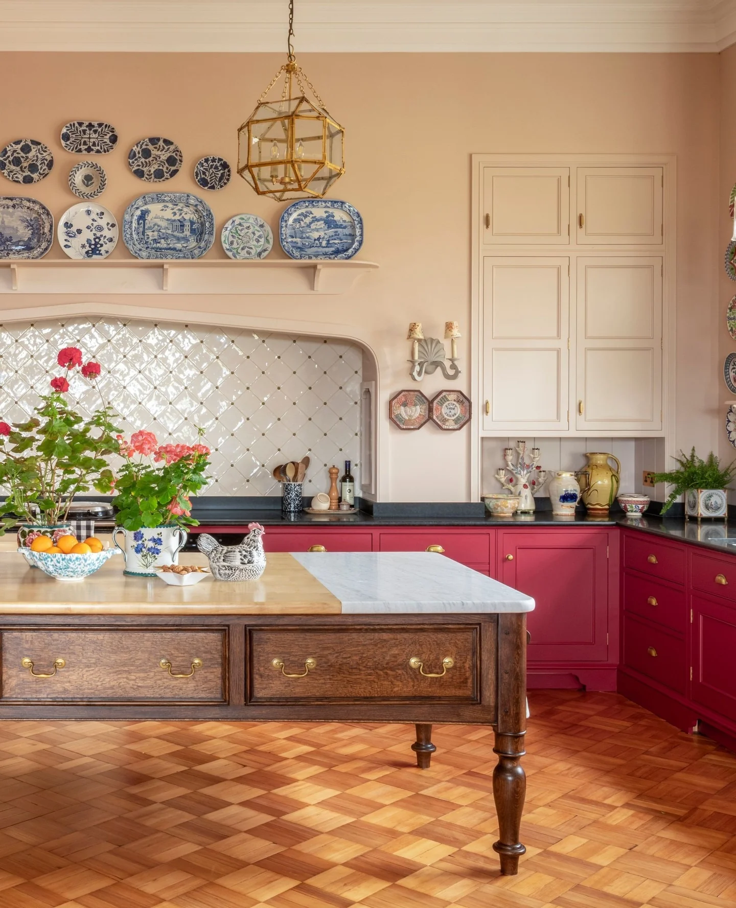 Accentuate Red Cabinets with Decorative Plate Wall Art