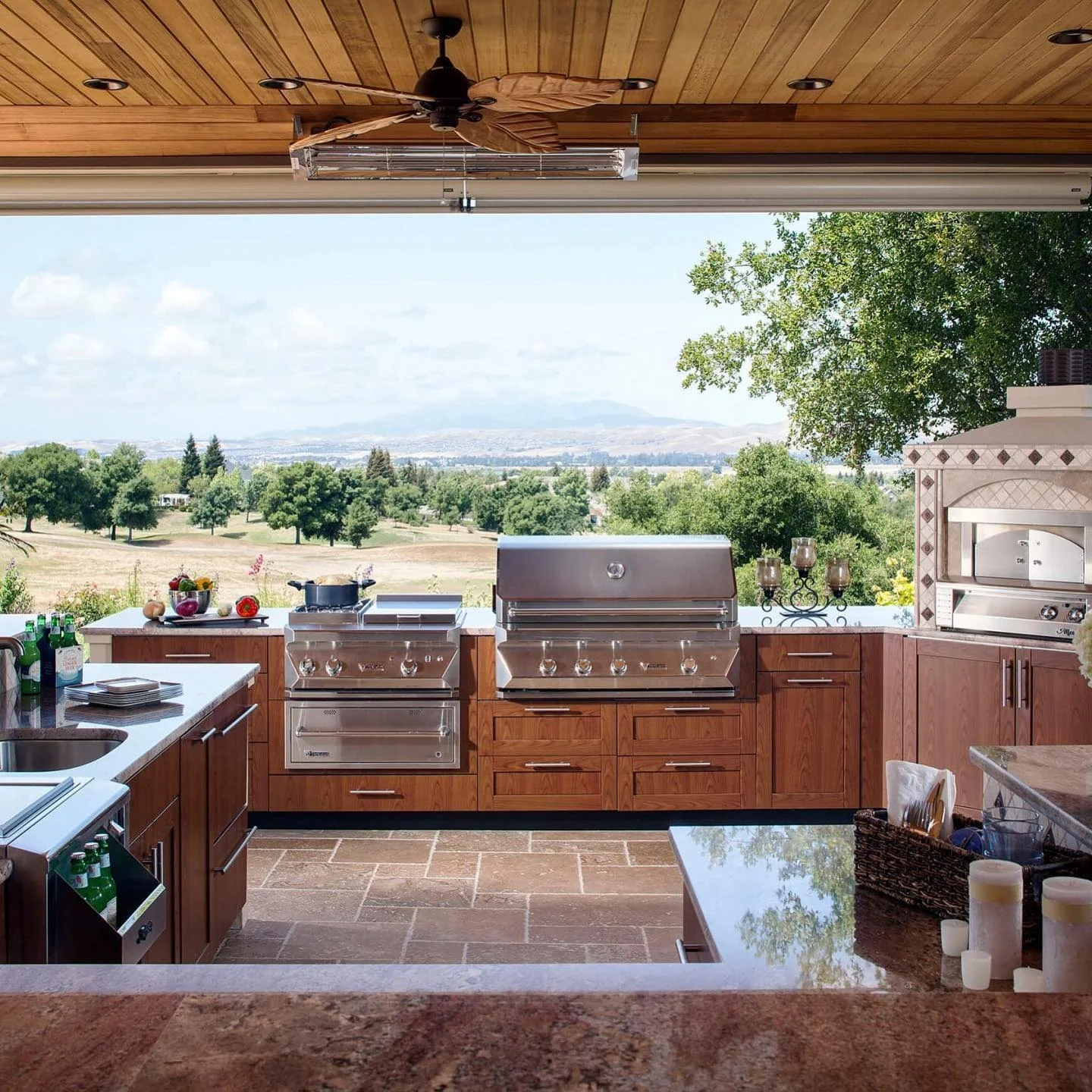 Keep Food Warm with an Integrated Warming Drawer