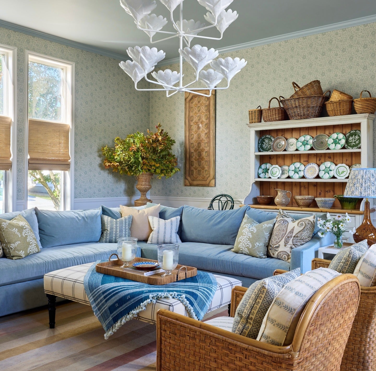 Displaying Plates and Baskets on a Hutch