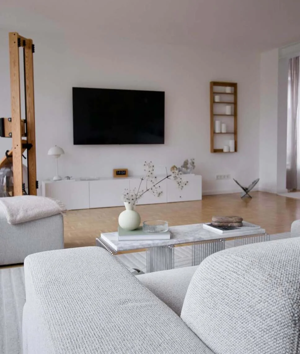 Keep the Area Tidy with a Narrow Console